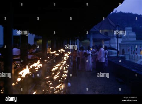 Temple of the Tooth Sri Lanka Stock Photo - Alamy