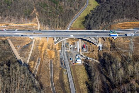 Luftbild Aßlar Instandsetzung des Autobahn Brückenbauwerk Talbrücke