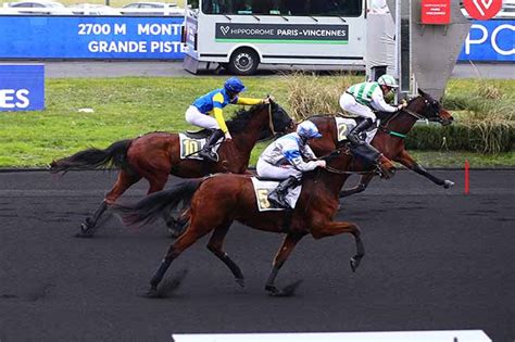 La photo de l arrivée du PRIX DES ANDELYS course PMU du Samedi 28