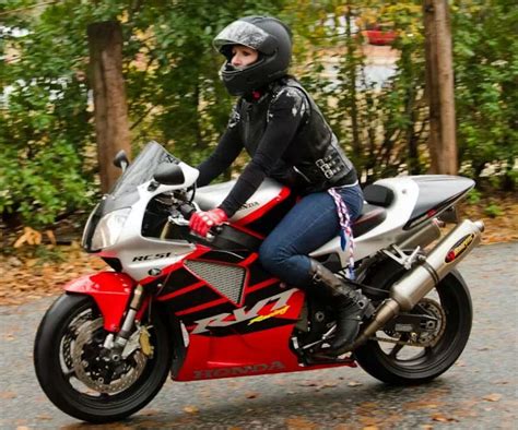 Motorcycle Pictures of the Week for Women Motorcycle Riders - 2000 ...