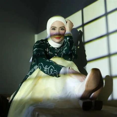 Kini Tampil Hot Ini Potret Putri Anne Saat Anggun Berbalut Hijab Islami Liputan