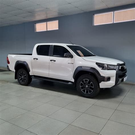 Toyota HIlux 2 8 GD 6 RB Legend Double Cab Auto For Sale R 689 900