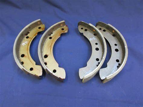 Brake Shoes Lockheed 93on DB252 - Brands Hatch Morgan