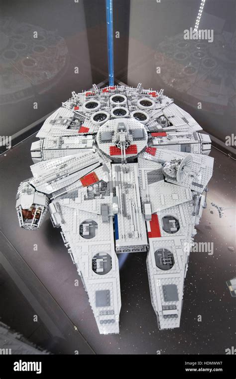 Lego star wars falcon hi-res stock photography and images - Alamy