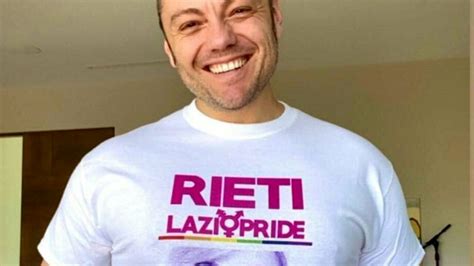 Tiziano Ferro Sostiene Il Lazio Pride