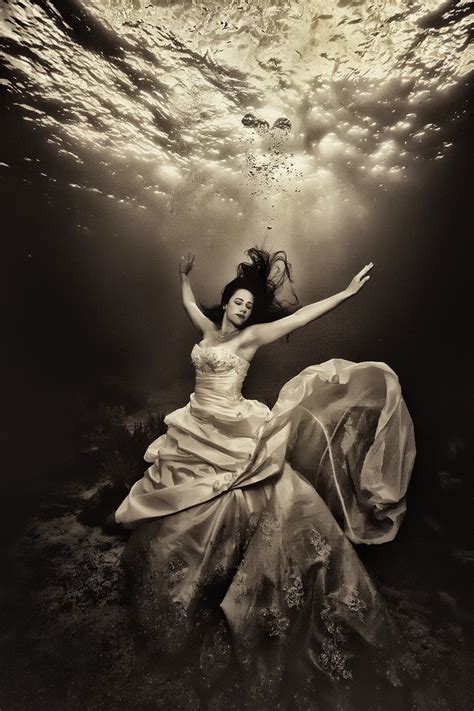 The Amazing Story Behind These Romantic Underwater Wedding Photographs