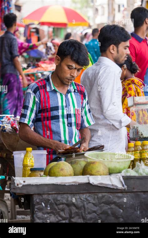 Bangladesh Dhaka Dacca Shop In Hi Res Stock Photography And Images Alamy