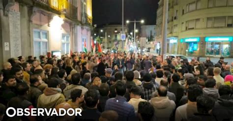 Mais De Pessoas Manifestam Se Contra O Racismo No Porto Portugal