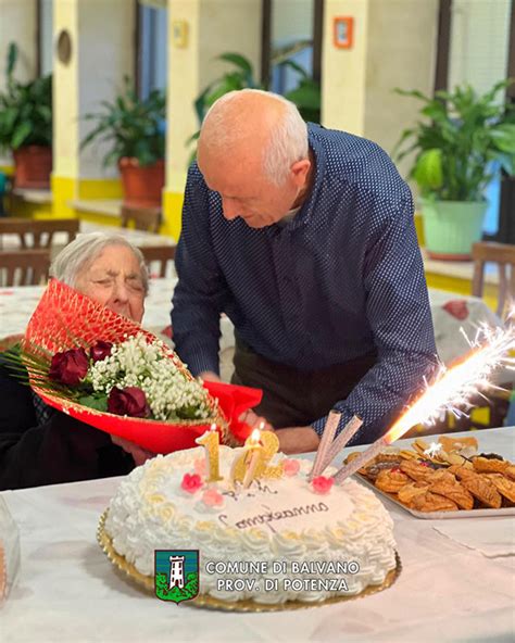 Basilicata Nonna Angela Compie Ben Anni Tantissimi Auguri