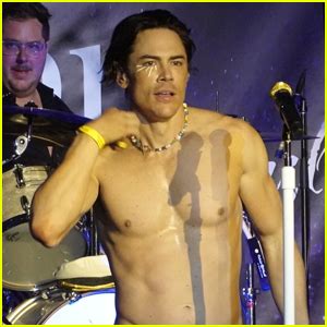 Tom Sandoval Goes Shirtless During Concert As Ariana Madix Disses H