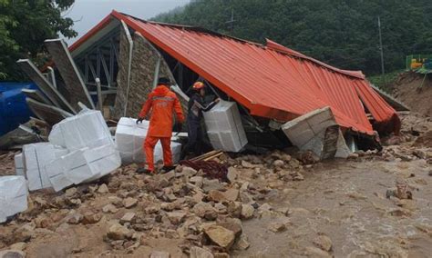 Al Menos 22 Muertos Y Decenas De Desaparecidos Tras Las Fuertes Lluvias