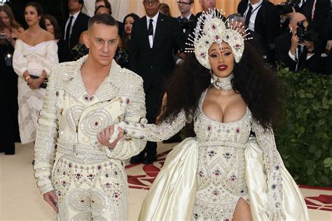 Did Nicki Minaj & Cardi B End Their Feud At The 2018 Met Gala?