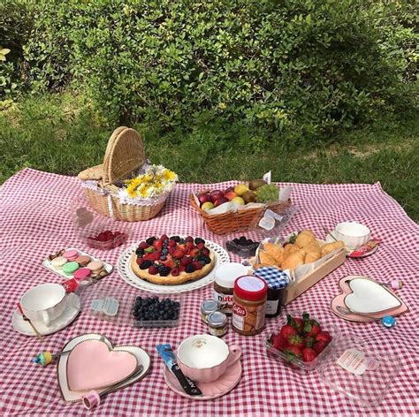 Pin On Picnics Picnic Foods Picnic Date Food Picnic Food