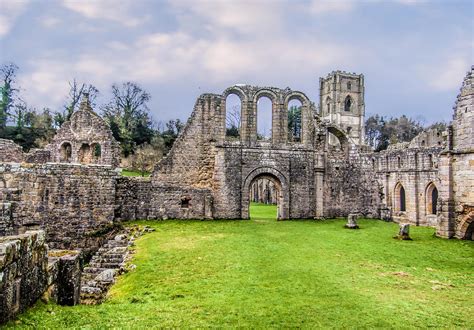 Ruins at Fountains Abbey Photograph by Trevor Kersley - Pixels