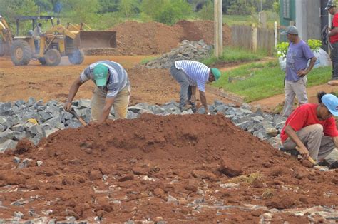 Avanzan las obras de empedrado y cordón cuneta en Misiones