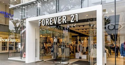 A Forever 21 está indo embora do Brasil