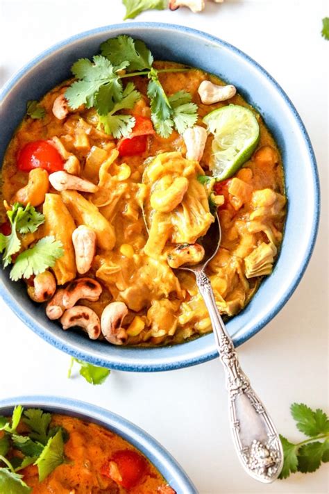 Rich And Creamy Vegan Jackfruit Curry In 35 Min The Toasted Pine Nut