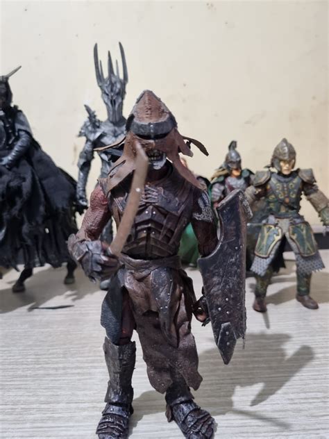 LOTR Toybiz Lord Of The Rings Uruk Hai Warrior Hobbies Toys Toys