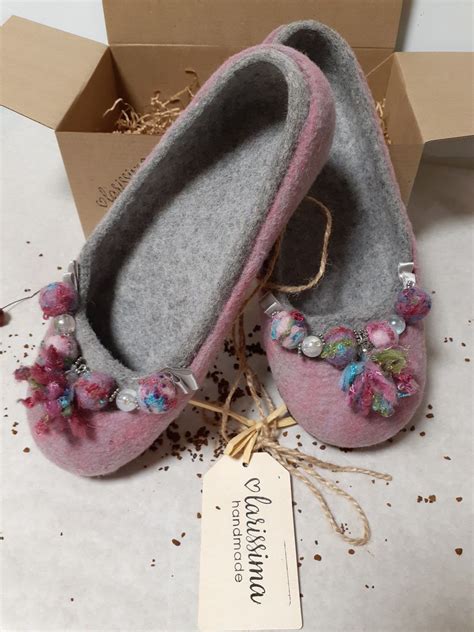 Pin de Лариса Масякина em тапочки