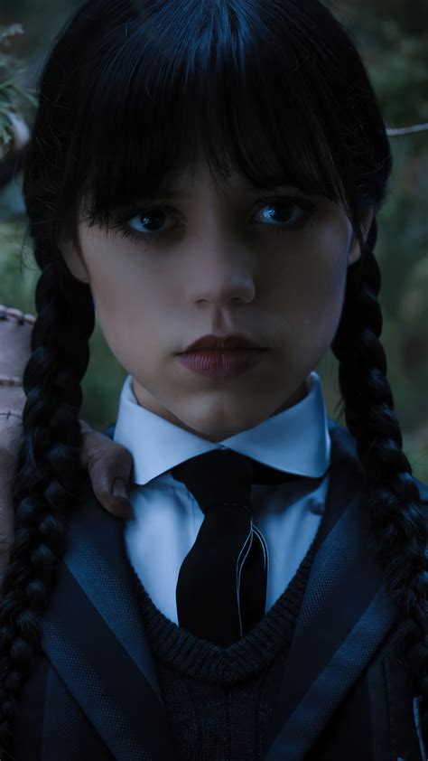 Wednesday Addams and Thing 4K #6510h Wallpaper PC Desktop