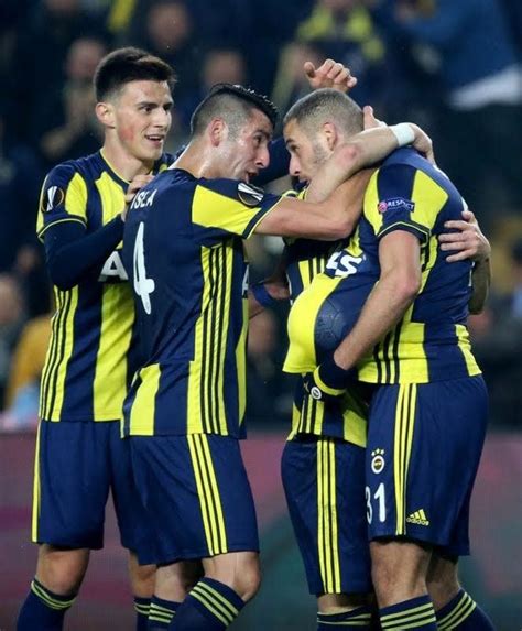 Pin By Ba Kan Fazli Sunbay On Sezonu Fenerbah E Futbol Takimi