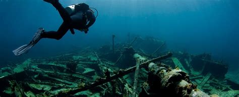 Explore the Wonders of Outer Banks Diving | Paramount Destinations