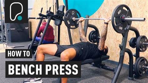 How To Do A Barbell Bench Press Correctly Youtube