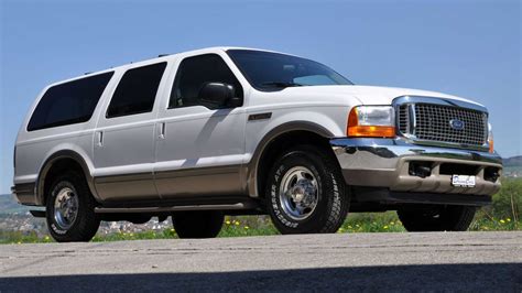 The Ford Excursion Could Roar Back Onto The Roads Soon Ford Trucks