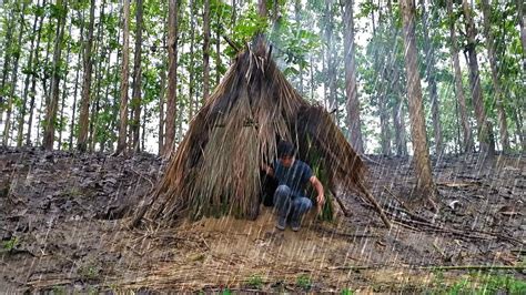 Solo Camping Hujan Deras Semalaman Sampai Pagi Tidur Nyenyak Di Temani