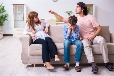 6 Types Of Damaging Toxic Parenting Behaviours