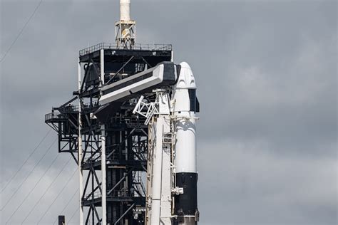 Faa Grounds Spacexs Falcon 9 Rocket Following Landing Mishap