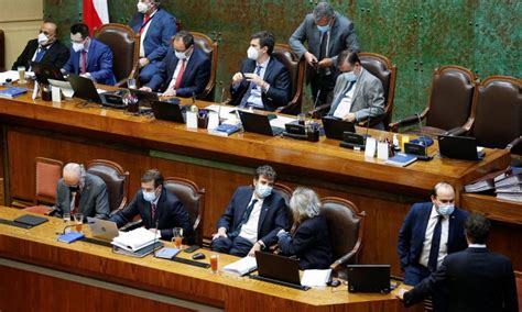 Câmara do Chile aprova abertura de processo de impeachment contra