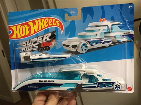 Caminhão Transportador e Carrinho Lancha Carro Formato Iate Lindo Hot Wheels 83283434 enjoei