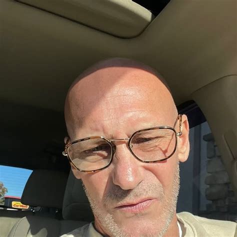 Steevosky On Threads