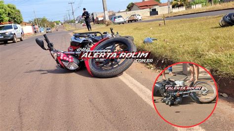 Condutores foram socorridos após colisão entre motos nesta manhã em