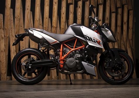 Мотоцикл KTM 990 DUKE R 2012 Цена Фото Характеристики Обзор