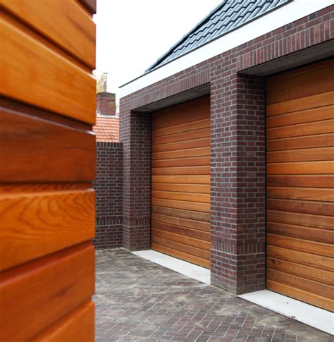 Stijlvolle Houten Garagedeur Gezocht De Goeij Deuren Levert Houten