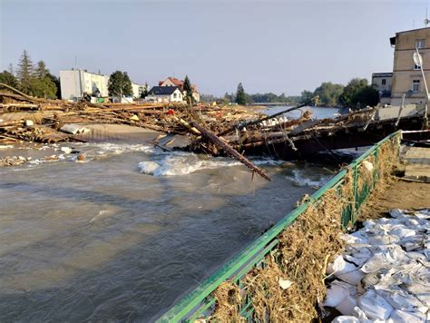 Zerowy VAT nie od każdej darowizny dla powodzian nowelizacja