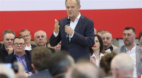 Tusk Do Komisarza Wojciechowskiego Podaj Si Ch Opie Do Dymisji