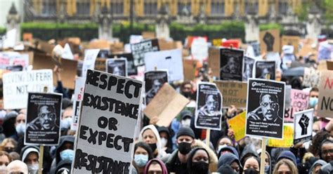 Omicidio George Floyd proteste in strada nelle più importanti ci