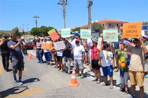 Kazalara Dikkat Çekmek Için Yolu Trafiğe Kapattılar Son Dakika