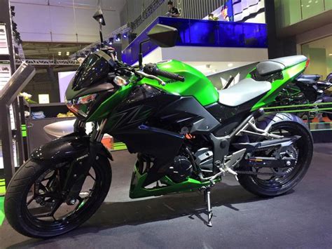 mẫu naked bike giá rẻ thu hút sự chú ý tại triển lãm xe máy