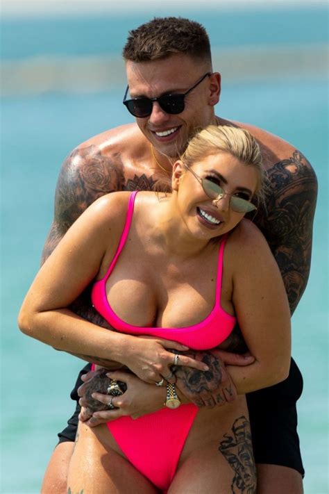 Olivia Buckland Sexy Bikini Cleavage Fappenist