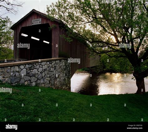 COVERED BRIDGE HUNSUCKER ROAD LEOLA, PA Stock Photo - Alamy