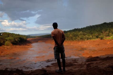 Número de mortos confirmados em Brumadinho sobe para 142 Revista