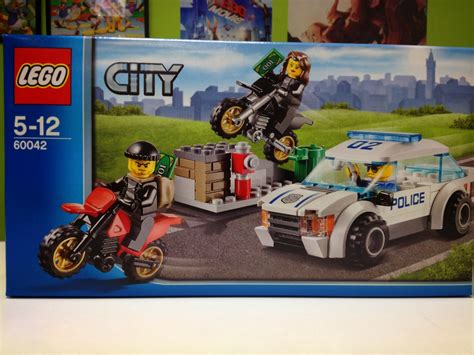 DeToyz: 2014 Lego City Police Sets stock in