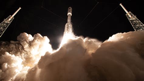 Spacex Wins Pentagon Rocket Contract To Send Spy Satellites Into Orbit