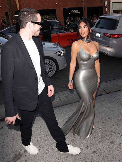 Kim Kardashian & Pete Davidson At ‘The Kardashians’ Premiere: Photos ...