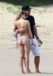 Leann Rimes Bikini Candids On The Beach In Maui Hawaii Hawtcelebs