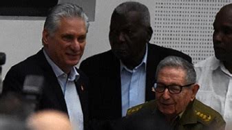 Raúl Castro y Díaz Canel en segunda jornada parlamentaria en Cuba Prensa Latina